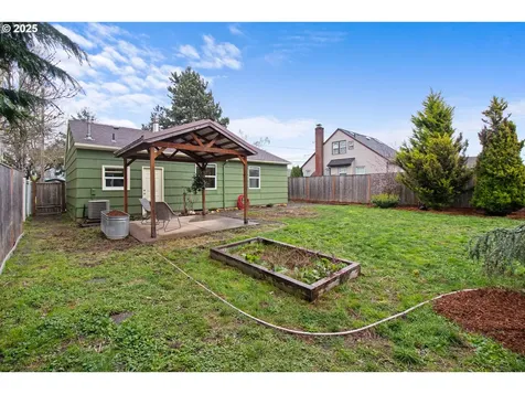 8030 SE Cora Street Portland OR 97206