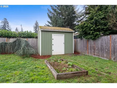 8030 SE Cora Street Portland OR 97206