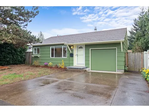 8030 SE Cora Street Portland OR 97206