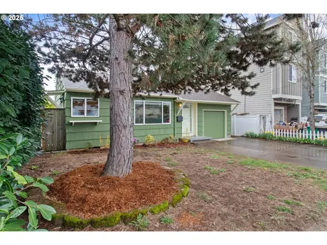8030 SE Cora Street Portland OR 97206