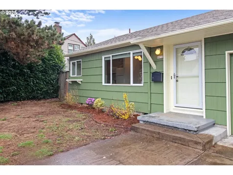 8030 SE Cora Street Portland OR 97206