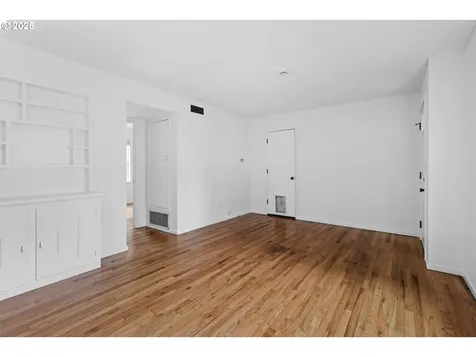 8030 SE Cora Street Portland OR 97206