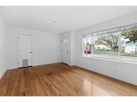 8030 SE Cora Street Portland OR 97206