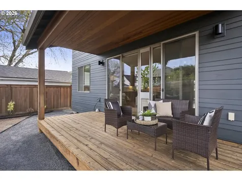1525 NE Rosa Parks Way Portland OR 97211