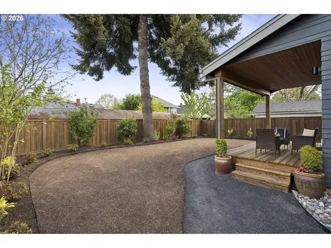 1525 NE Rosa Parks Way Portland OR 97211