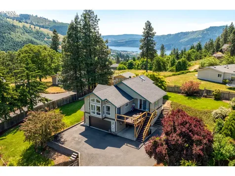377 NW Spring Street White Salmon WA 98672