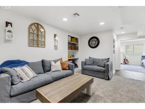 377 NW Spring Street White Salmon WA 98672
