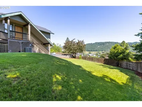 377 NW Spring Street White Salmon WA 98672