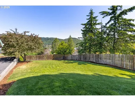 377 NW Spring Street White Salmon WA 98672