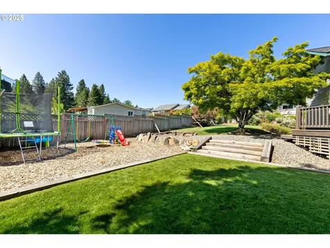 377 NW Spring Street White Salmon WA 98672