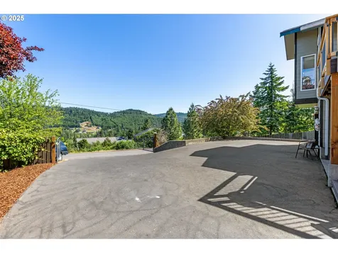 377 NW Spring Street White Salmon WA 98672