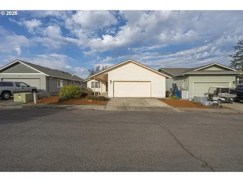 1669 Nut Tree Drive NW Salem OR 97304