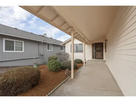 1669 Nut Tree Drive NW Salem OR 97304