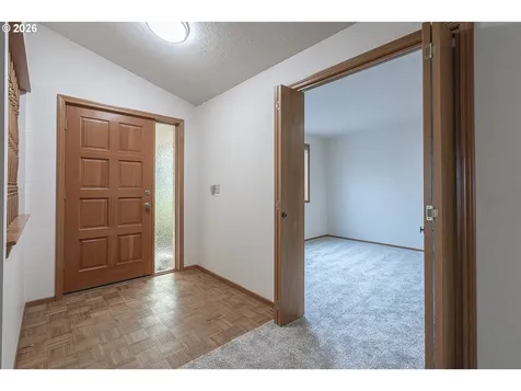 1669 Nut Tree Drive NW Salem OR 97304
