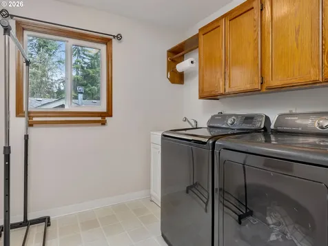 17765 Hillside Drive West Linn OR 97068