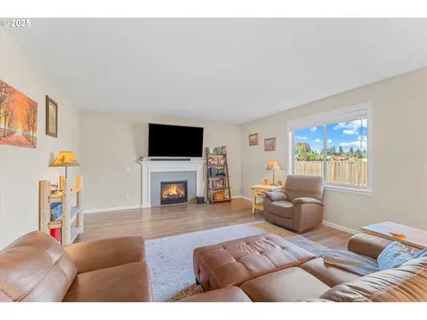 33943 SE Vine Street Scappoose OR 97056