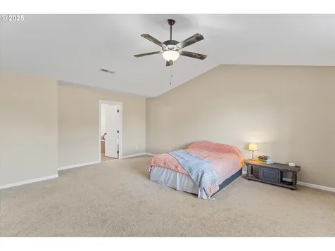 33943 SE Vine Street Scappoose OR 97056