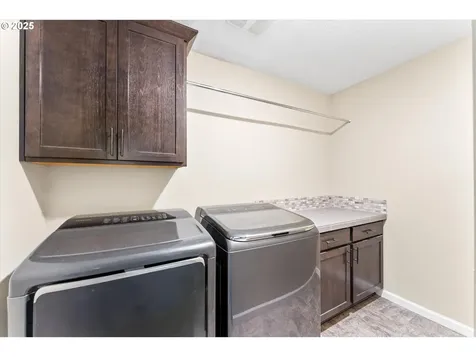 33943 SE Vine Street Scappoose OR 97056