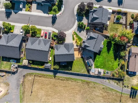33943 SE Vine Street Scappoose OR 97056