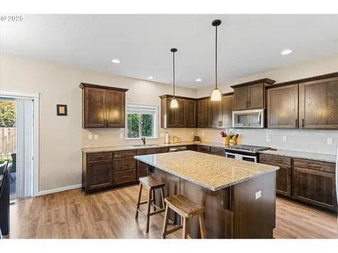 33943 SE Vine Street Scappoose OR 97056