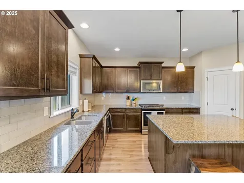 33943 SE Vine Street Scappoose OR 97056