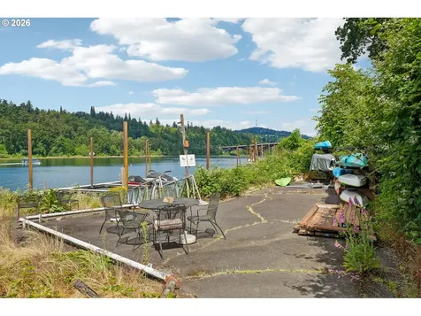 790 SE Webber Street Portland OR 97202