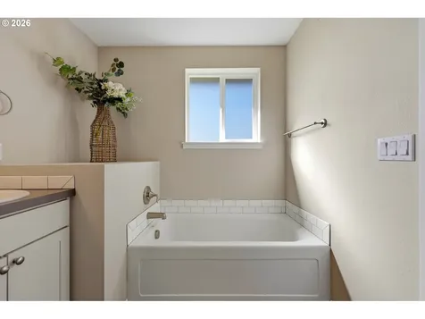 643 Huckins Buhman Road Washougal WA 98671