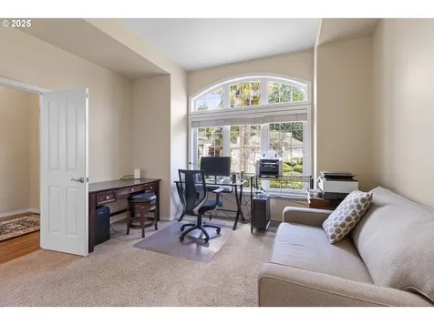 4275 NW Tamoshanter Way Portland OR 97229
