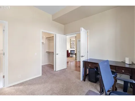 4275 NW Tamoshanter Way Portland OR 97229