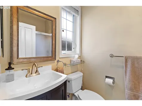 4275 NW Tamoshanter Way Portland OR 97229