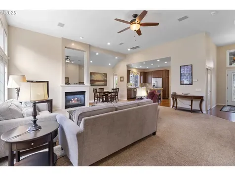 4275 NW Tamoshanter Way Portland OR 97229