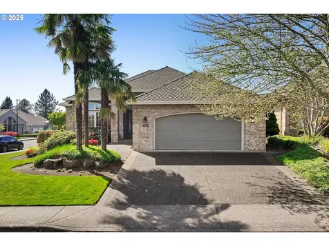 4275 NW Tamoshanter Way Portland OR 97229