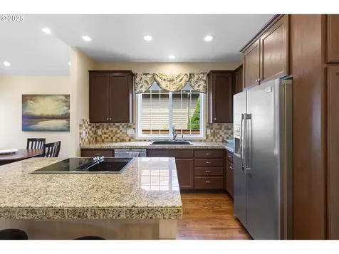 4275 NW Tamoshanter Way Portland OR 97229