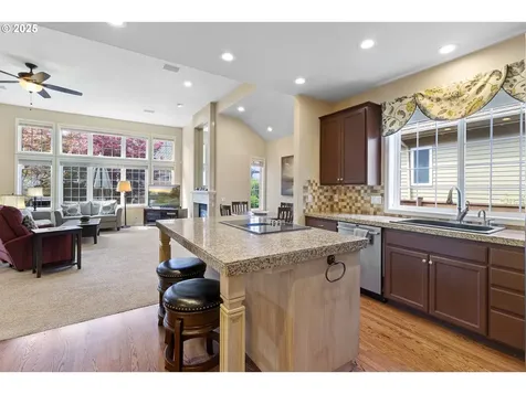 4275 NW Tamoshanter Way Portland OR 97229
