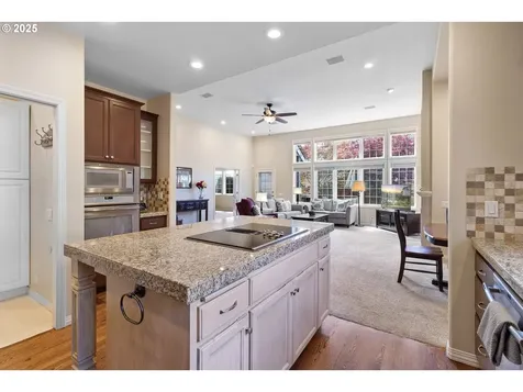 4275 NW Tamoshanter Way Portland OR 97229