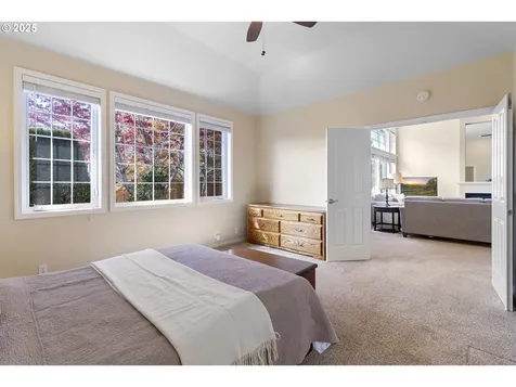 4275 NW Tamoshanter Way Portland OR 97229
