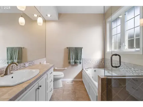 4275 NW Tamoshanter Way Portland OR 97229