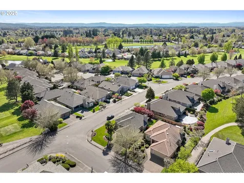 4275 NW Tamoshanter Way Portland OR 97229