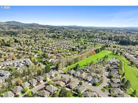 4275 NW Tamoshanter Way Portland OR 97229