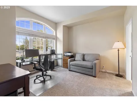 4275 NW Tamoshanter Way Portland OR 97229