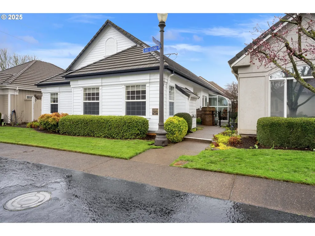 3385 Lake Glenn Drive Eugene OR 97408