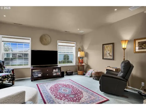 3385 Lake Glenn Drive Eugene OR 97408