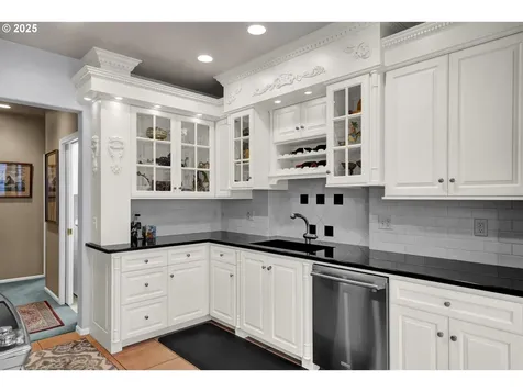 3385 Lake Glenn Drive Eugene OR 97408