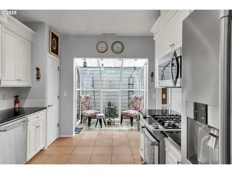 3385 Lake Glenn Drive Eugene OR 97408