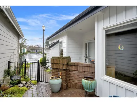 3385 Lake Glenn Drive Eugene OR 97408