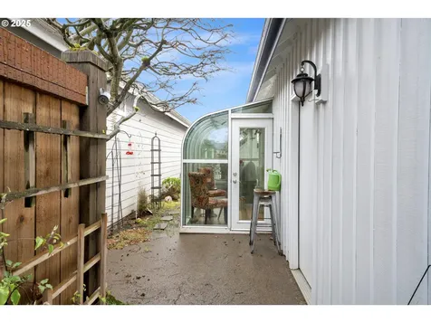 3385 Lake Glenn Drive Eugene OR 97408