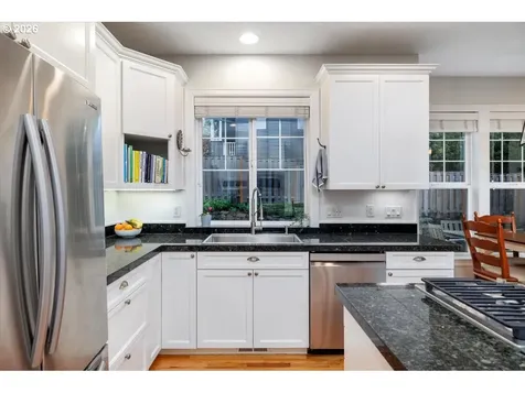 268 NW 93rd Place Portland OR 97229