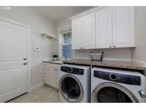 268 NW 93rd Place Portland OR 97229
