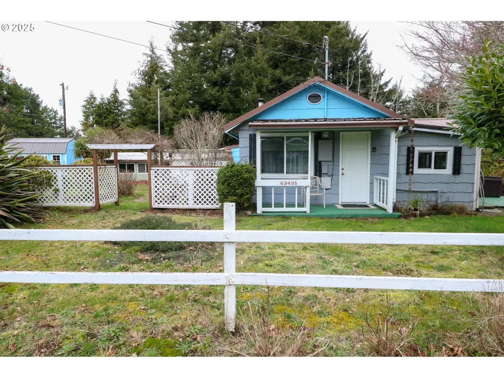 69493 Wildwood Road North Bend OR 97459