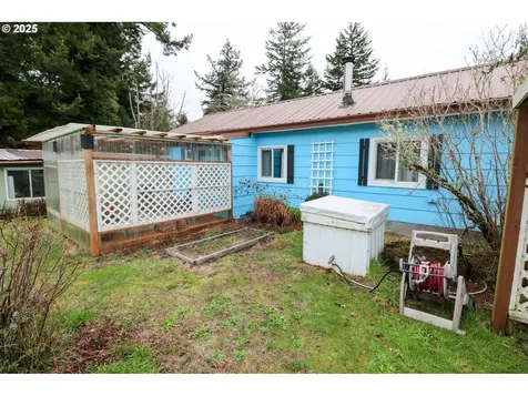 69493 Wildwood Road North Bend OR 97459